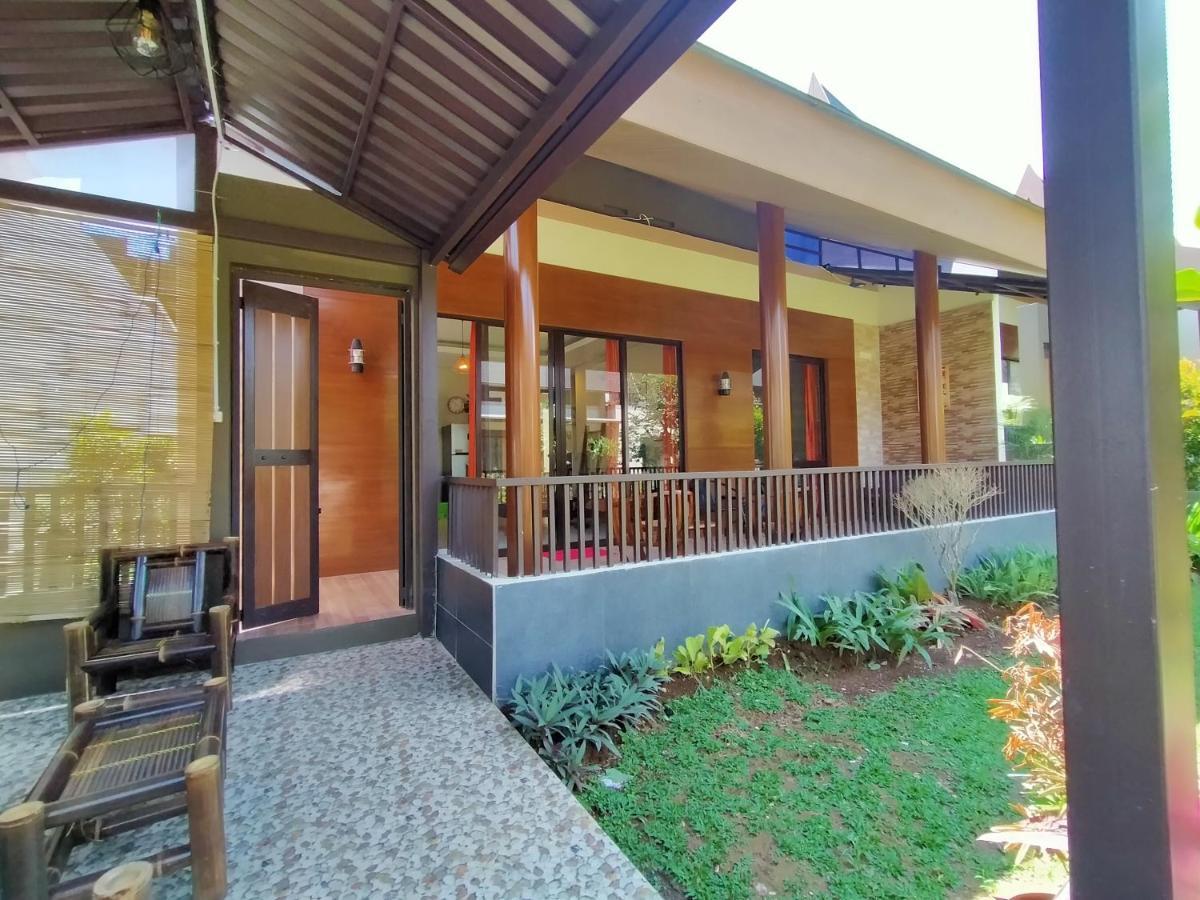 Vimala Hill Villa And Resort - 3 Bedrooms Bogor Kültér fotó