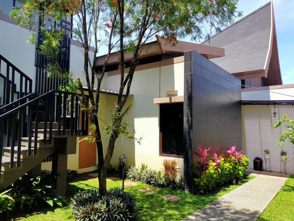 Vimala Hill Villa And Resort - 3 Bedrooms Bogor Kültér fotó
